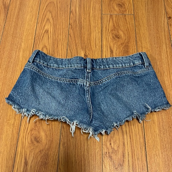 NWOT Garage low rise shorts - Picture 2 of 3